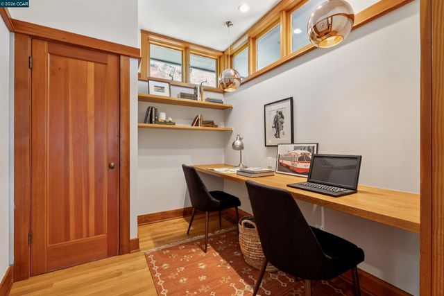 4908 Cochrane Ave, Oakland, CA 94618