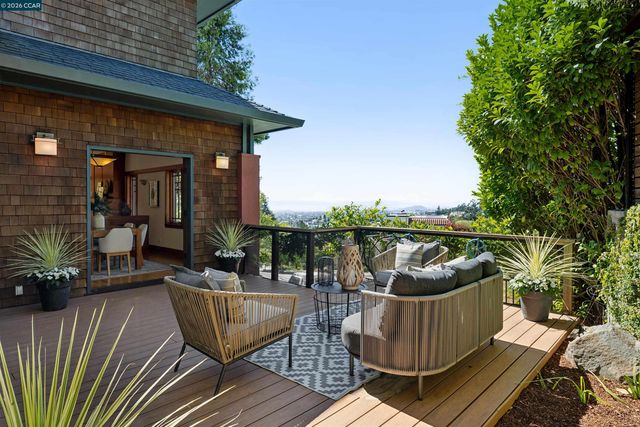 4908 Cochrane Ave, Oakland, CA 94618