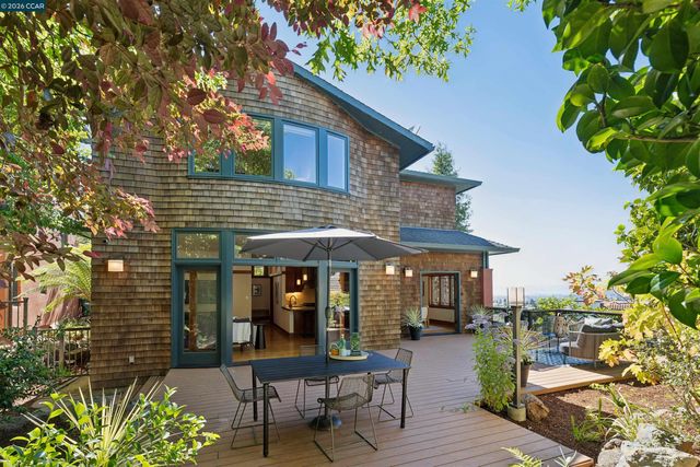 4908 Cochrane Ave, Oakland, CA 94618