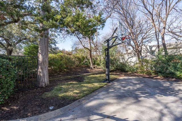 8530 Jourdan Way, Dallas, TX 75225