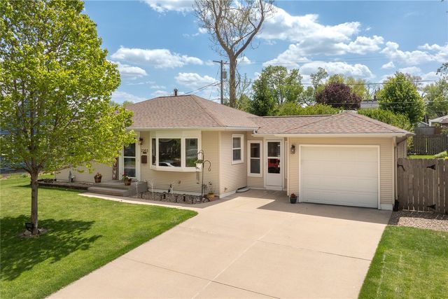 2265 11th Ave, Marion, IA 52302