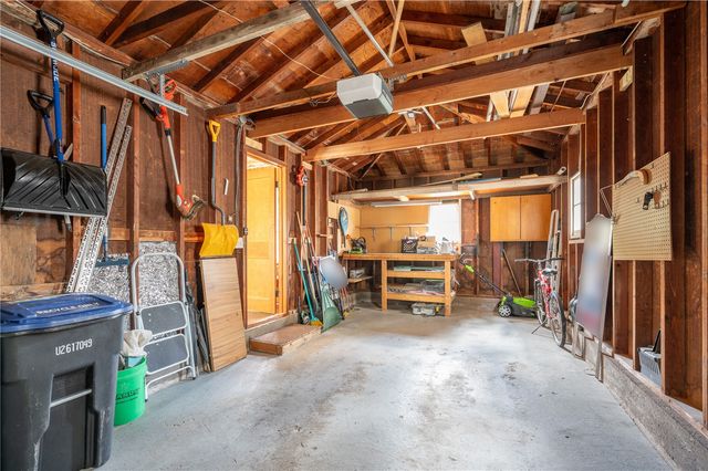 2265 11th Ave, Marion, IA 52302
