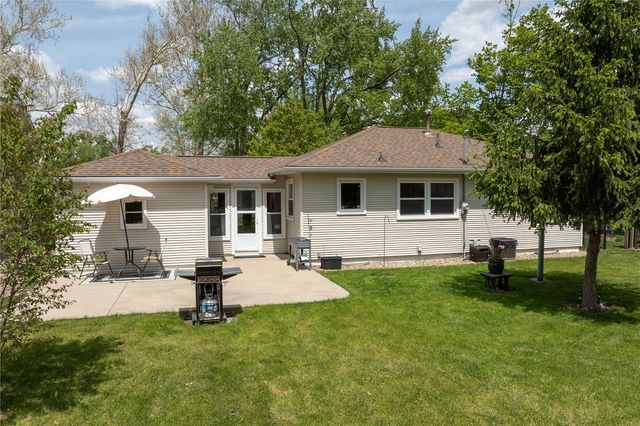 2265 11th Ave, Marion, IA 52302