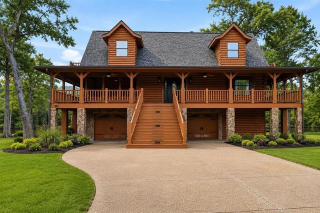 4820 Cypress Lake Drive, Lake Charles, LA 70611