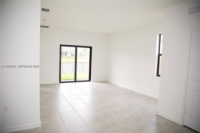 5001 Peacock Way 5838, Dania Beach, FL 33312