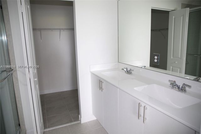 5001 Peacock Way 5838, Dania Beach, FL 33312