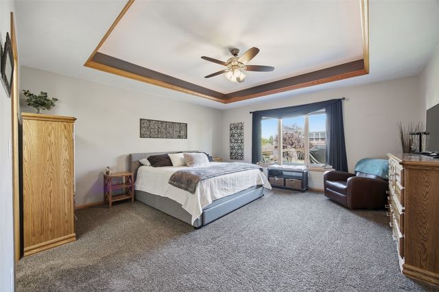 407 Wildflower Drive, Fairfax, IA 52228