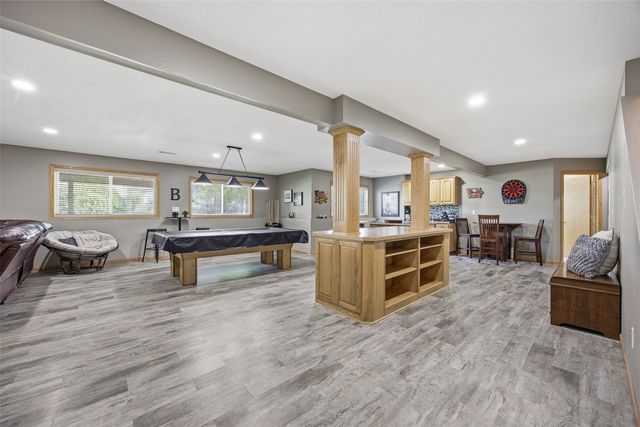407 Wildflower Drive, Fairfax, IA 52228