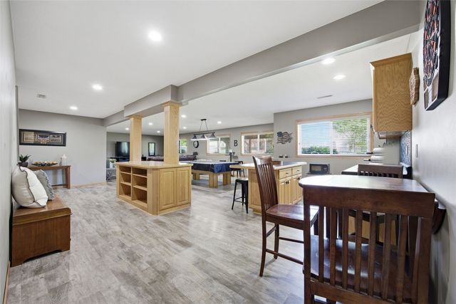 407 Wildflower Drive, Fairfax, IA 52228