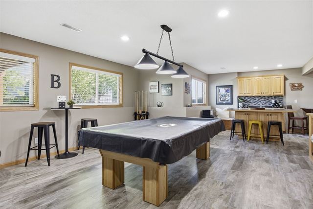407 Wildflower Drive, Fairfax, IA 52228