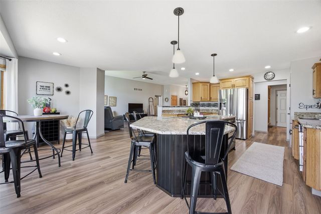 407 Wildflower Drive, Fairfax, IA 52228