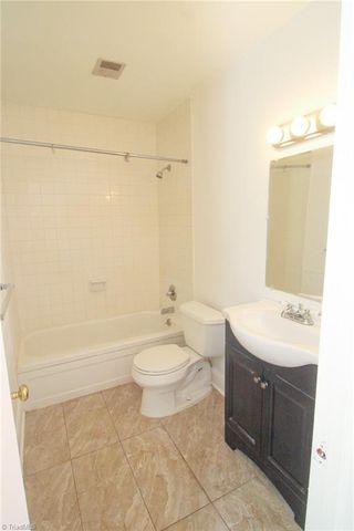 2831 Tully Square, Winston-salem, NC 27106