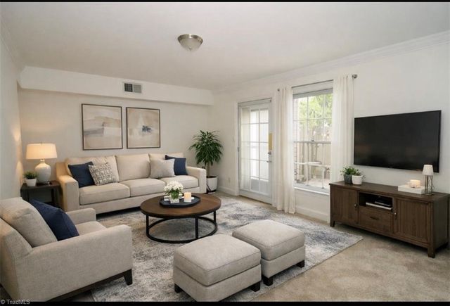 2831 Tully Square, Winston-salem, NC 27106