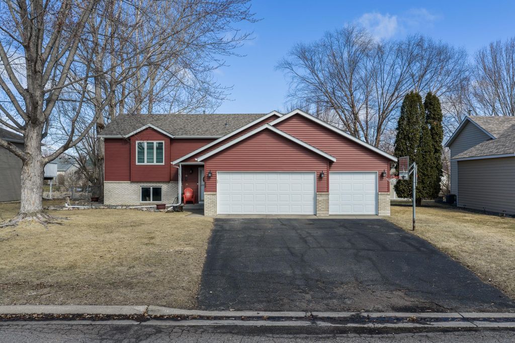 1125 5th Street N, Sartell, MN 56377
