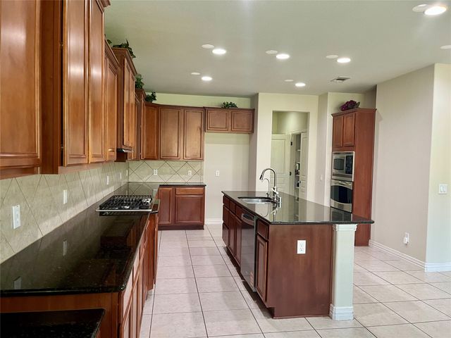 6165 Larkspur Lane, Frisco, TX 75036