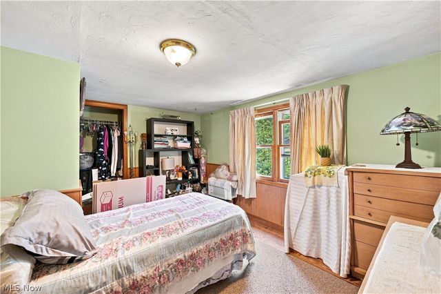 265 E 317th Street, Willowick, OH 44095
