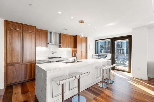 300 Pier 4 Blvd 5C, Boston, MA 02210