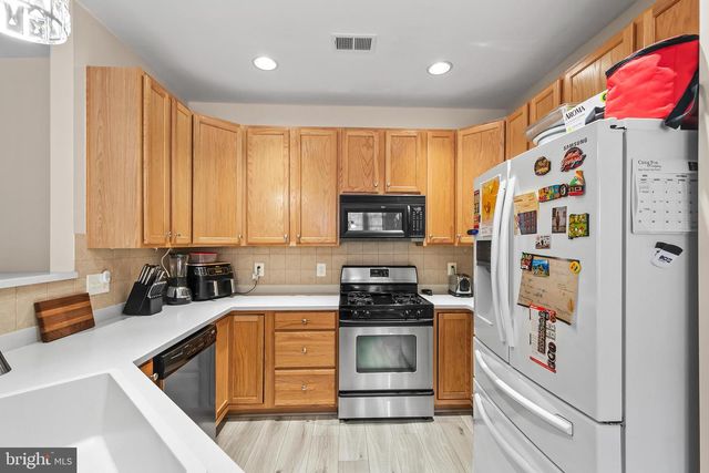 3618 SECRET GROVE CT, Dumfries, VA 22025