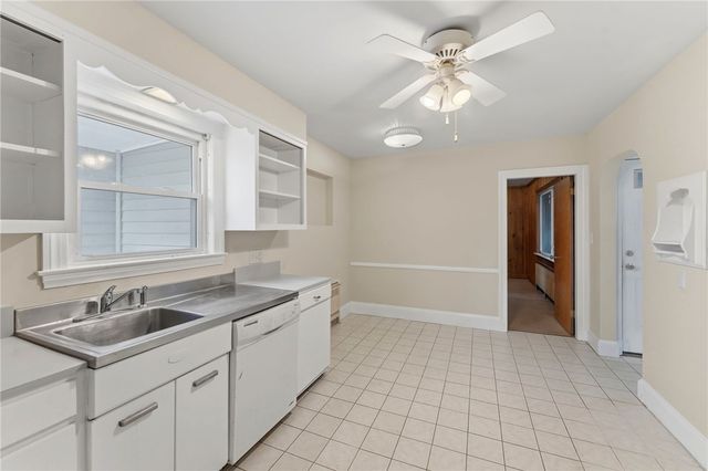 41 Summit Avenue, North Smithfield, RI 02896