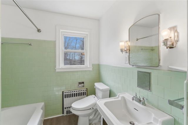 41 Summit Avenue, North Smithfield, RI 02896