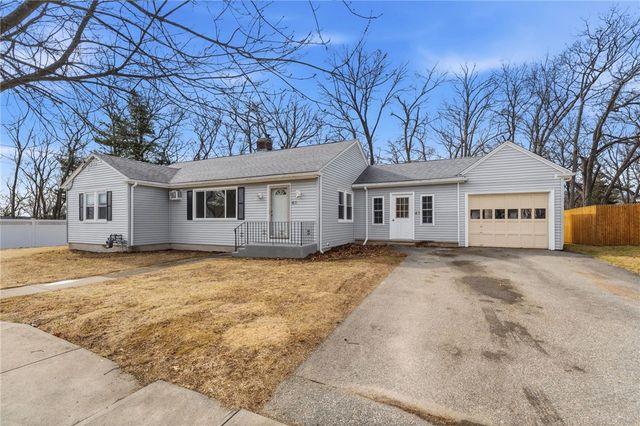 41 Summit Avenue, North Smithfield, RI 02896