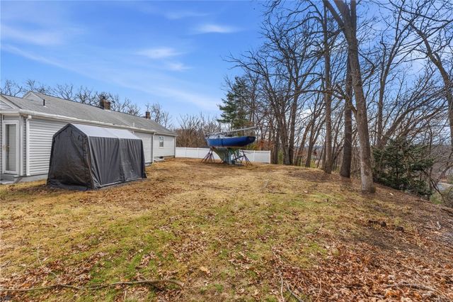 41 Summit Avenue, North Smithfield, RI 02896