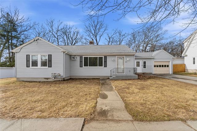 41 Summit Avenue, North Smithfield, RI 02896
