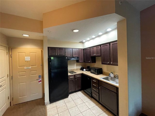 8303 PALM PARKWAY 520, Orlando, FL 32836