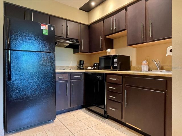 8303 PALM PARKWAY 520, Orlando, FL 32836
