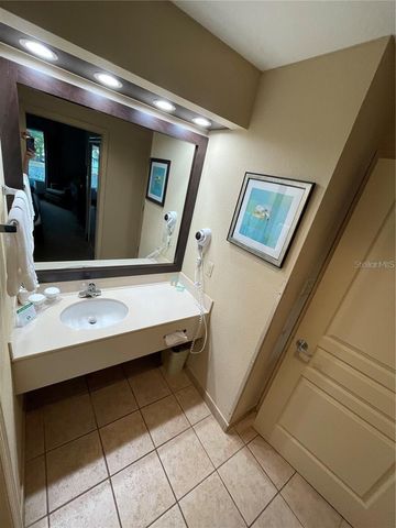 8303 PALM PARKWAY 520, Orlando, FL 32836