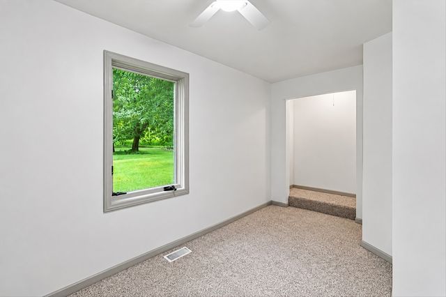 26979 N Ada Street, Wauconda, IL 60084