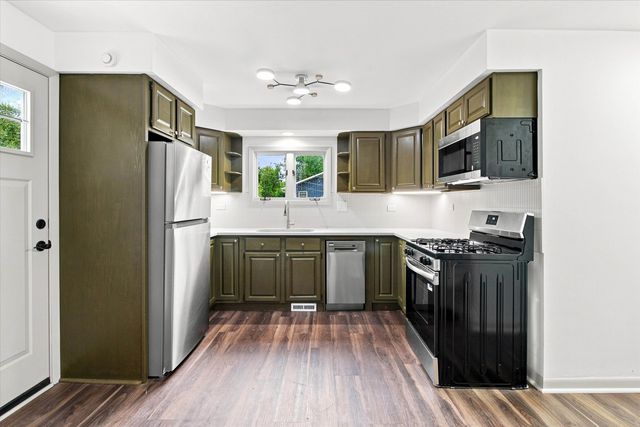 26979 N Ada Street, Wauconda, IL 60084