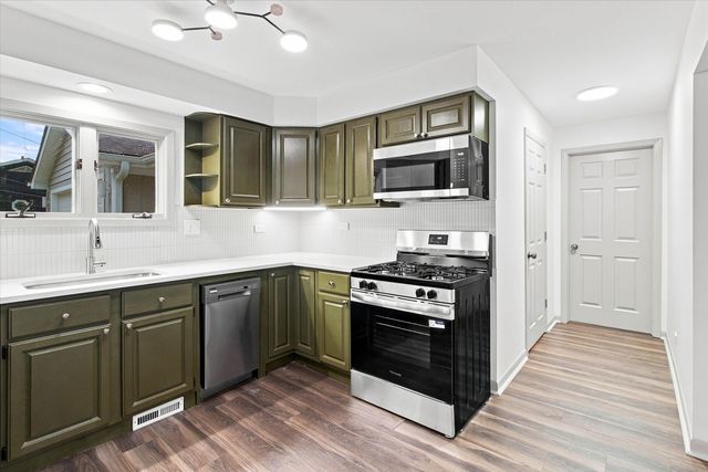 26979 N Ada Street, Wauconda, IL 60084