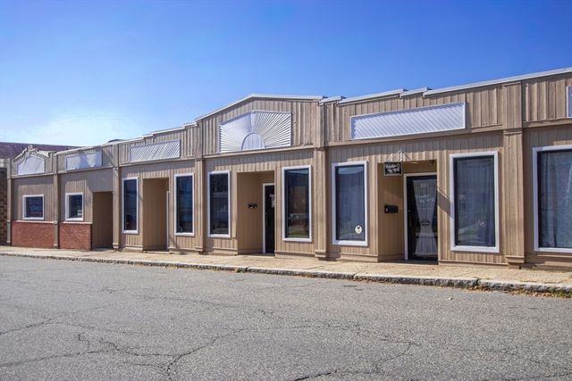 1018 Central St., Palmer, MA 01069