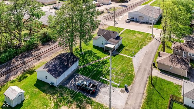 25 N Depot Street, New Palestine, IN 46163