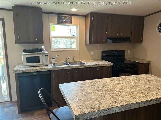 3411 Mossman Avenue, Point Pleasant, WV 25550