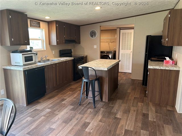 3411 Mossman Avenue, Point Pleasant, WV 25550