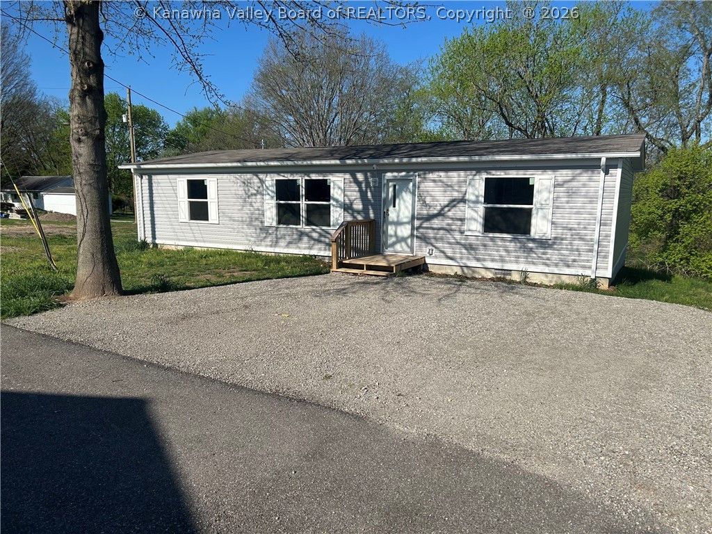 3411 Mossman Avenue, Point Pleasant, WV 25550