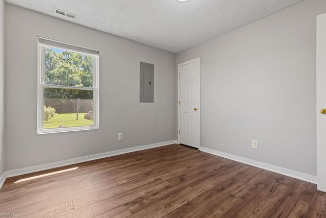4673 Deer Path RD, Suffolk, VA 23434
