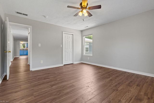 4673 Deer Path RD, Suffolk, VA 23434