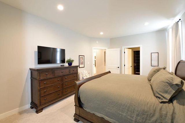 4078 49th Avenue S, Fargo, ND 58104