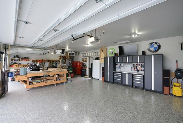 4078 49th Avenue S, Fargo, ND 58104