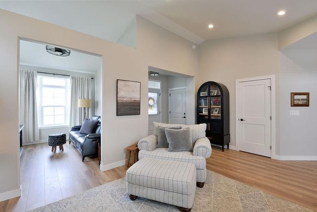 4078 49th Avenue S, Fargo, ND 58104