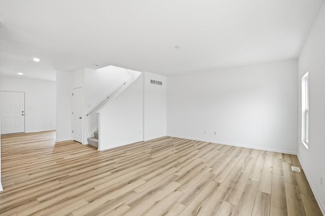 6587 E 104th Avenue, Winfield, IN 46307