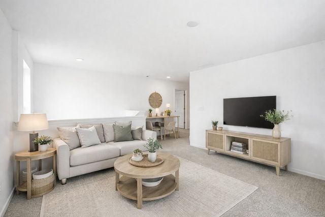 6587 E 104th Avenue, Winfield, IN 46307