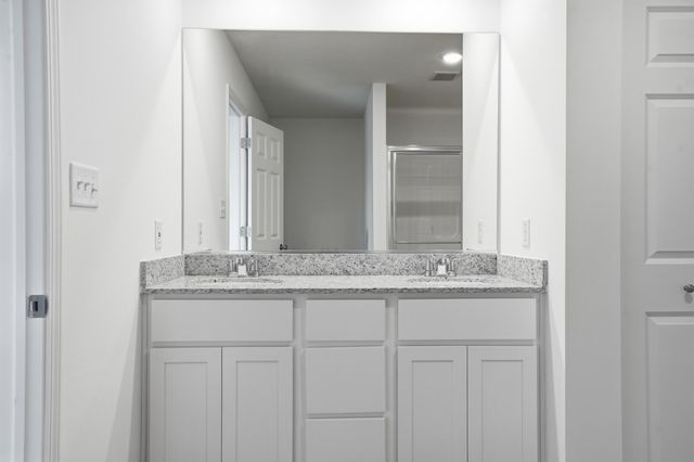 6587 E 104th Avenue, Winfield, IN 46307