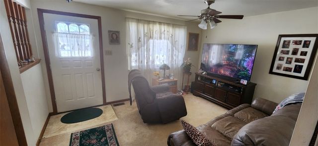 307 Mahoney Avenue, Ellwood City, PA 16117