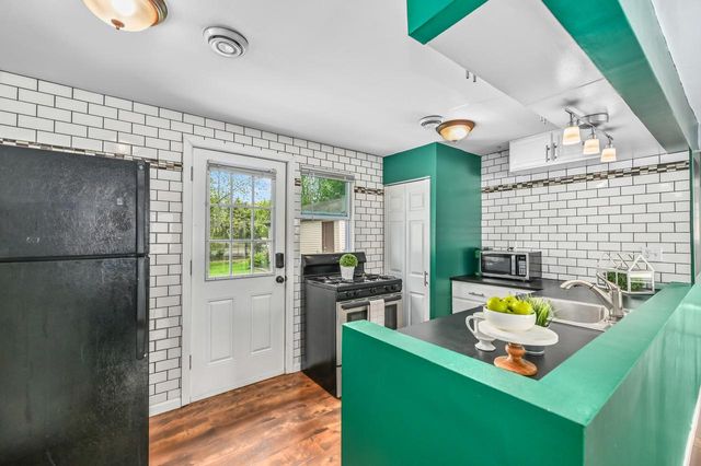 2814 S 51st STREET, Milwaukee, WI 53219