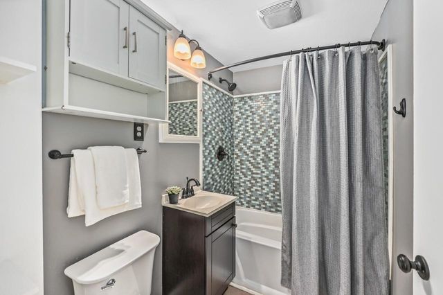 2814 S 51st STREET, Milwaukee, WI 53219