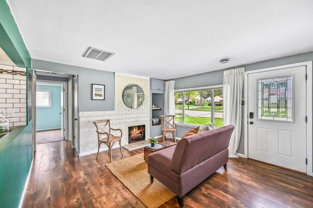 2814 S 51st STREET, Milwaukee, WI 53219